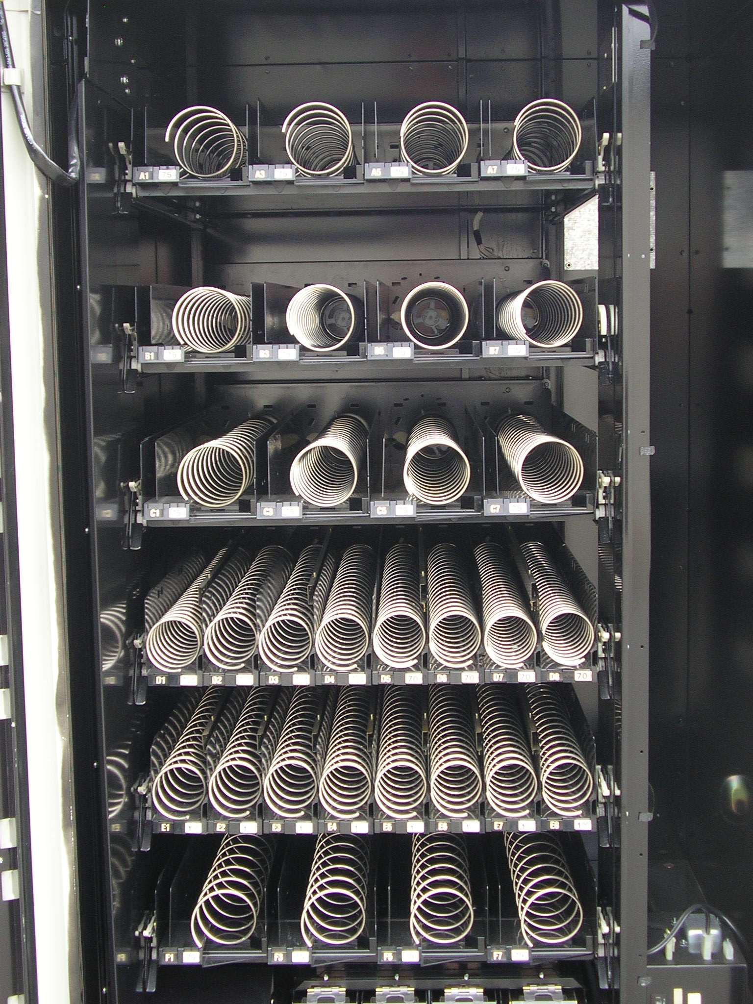 Automated Products API AP Model LCM2 Snack Glass Front Healthy Choices Vending Machine for sale